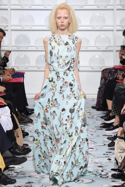 Look 18